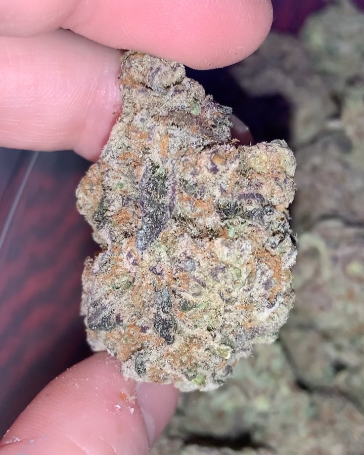 buy weed in Paris