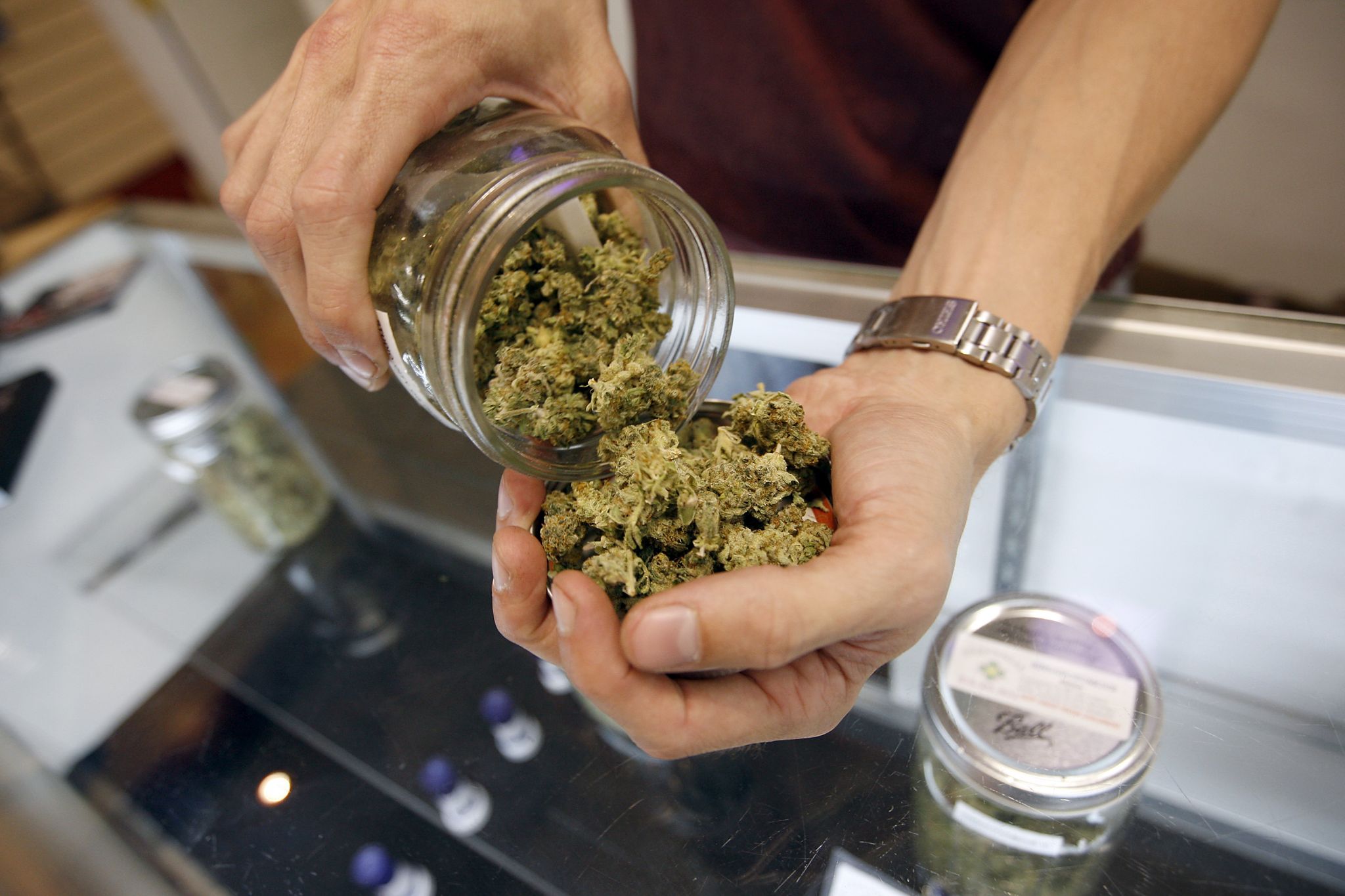 buy weed in France